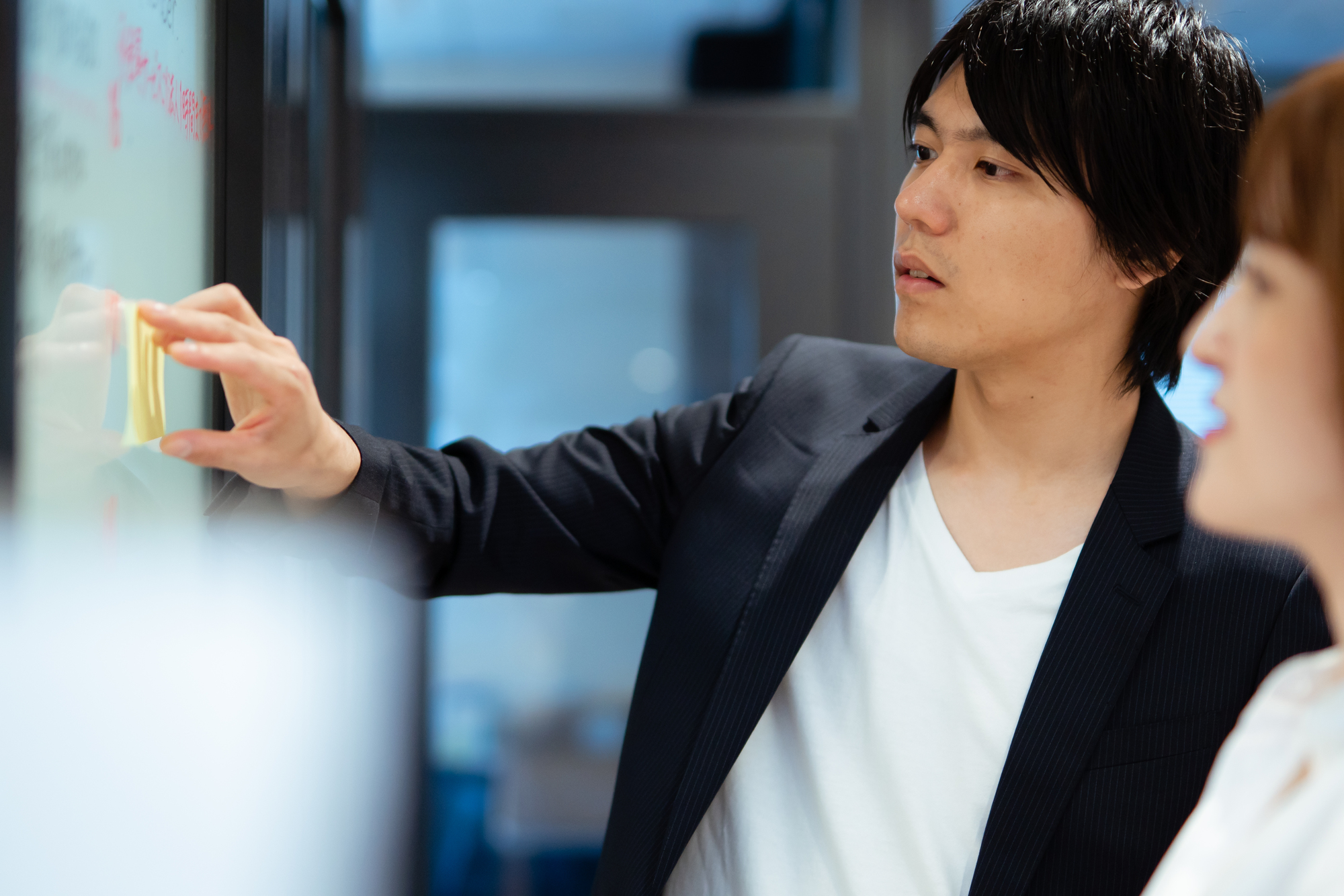 Web制作における要件整理と提案を行う様子